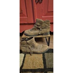 Brown Size 10 Strappy Fall Booties Vegan Leather 1.5 Inch Heel  Warm Brown EUC